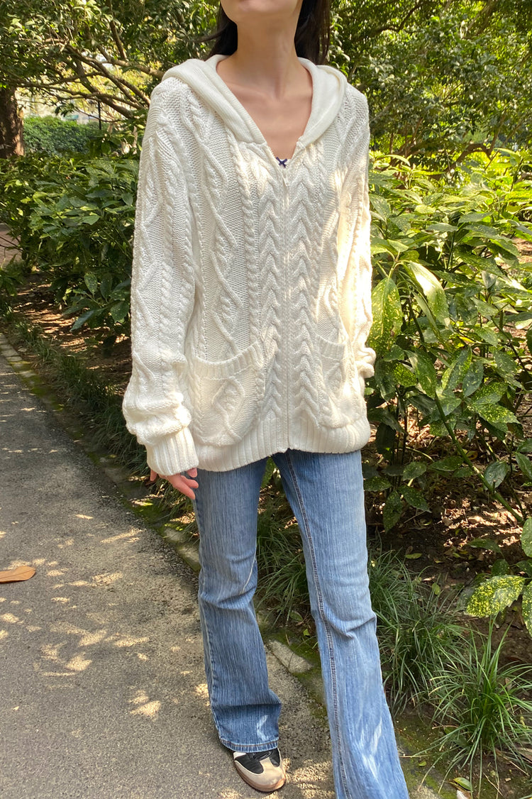 Marry Knit Sweater | White / Oversize Fit