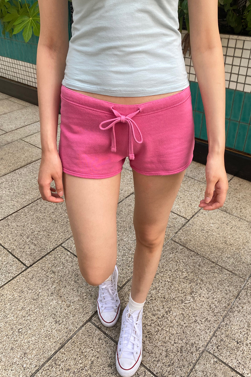 Emery Sweatshorts | Fuchsia / XS/S