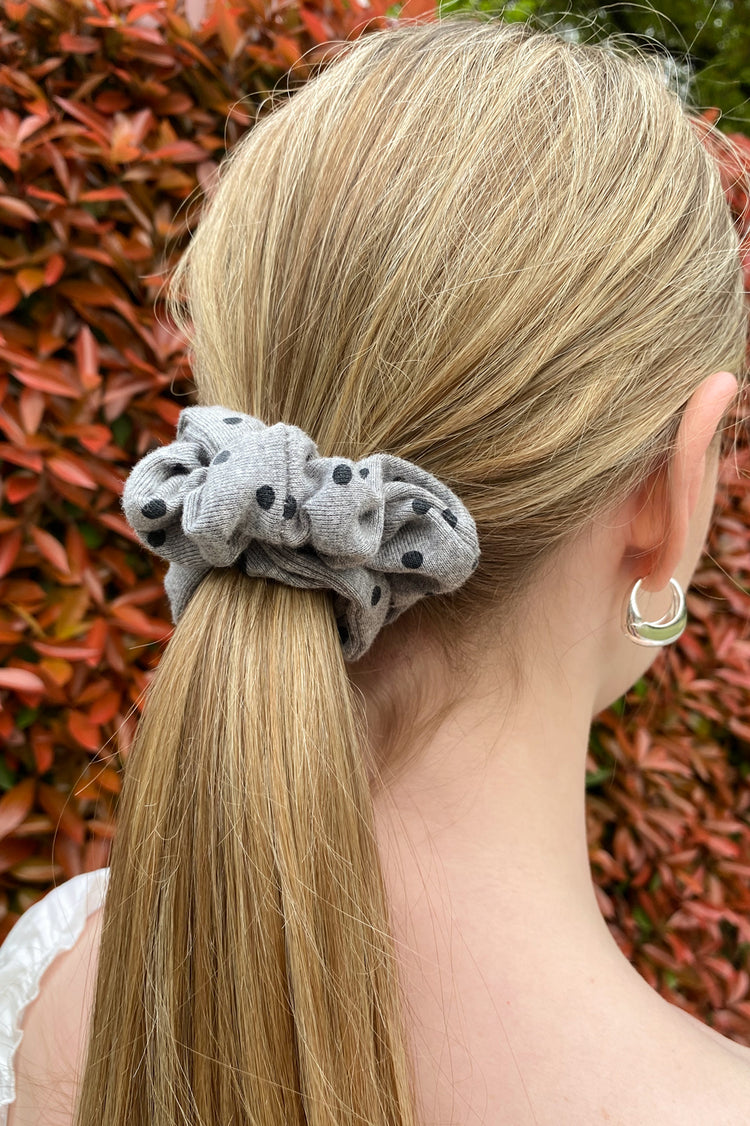 Polka Dots Scrunchie | Polka Dots Scrunchie
