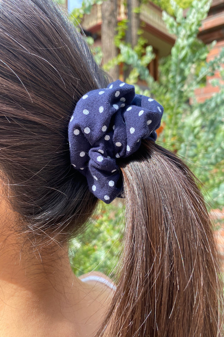 Polka Dot Scrunchie | Polka Dot Scrunchie