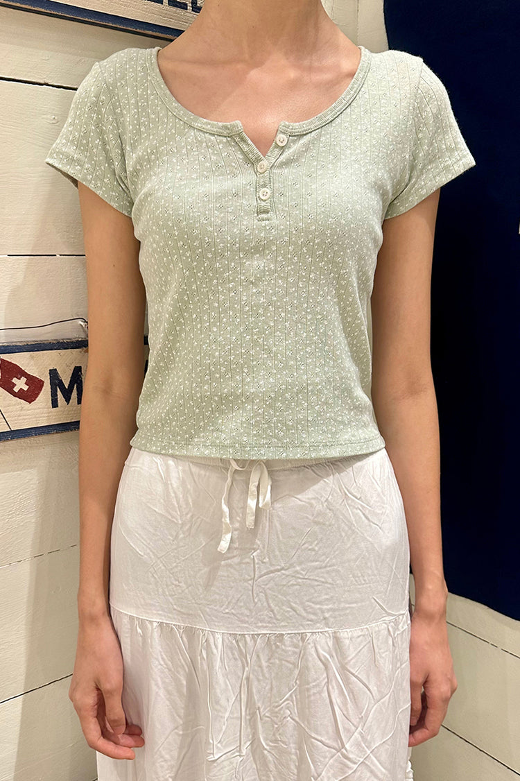 Zelly Eyelet Floral Top – Brandy Melville Online Japan