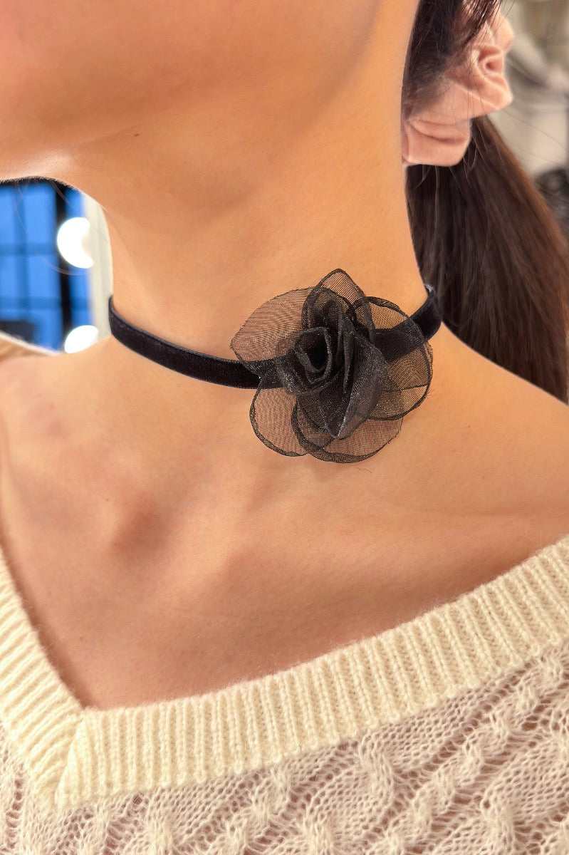 Ribbon Floral Chocker – Brandy Melville Online Japan