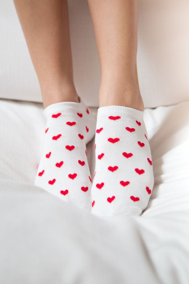 Heart Ankle Socks | White With Red Hearts